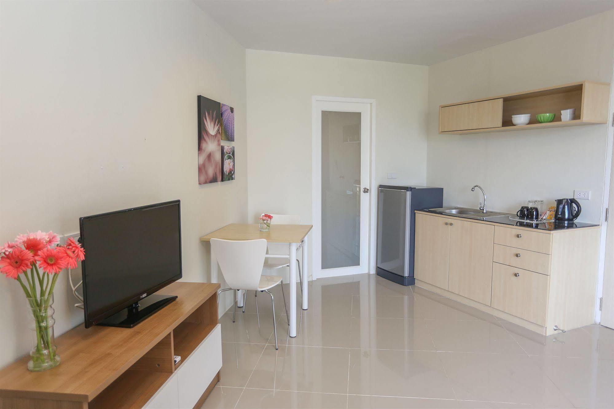 R-Con Rest Sea Hotel Патая Екстериор снимка